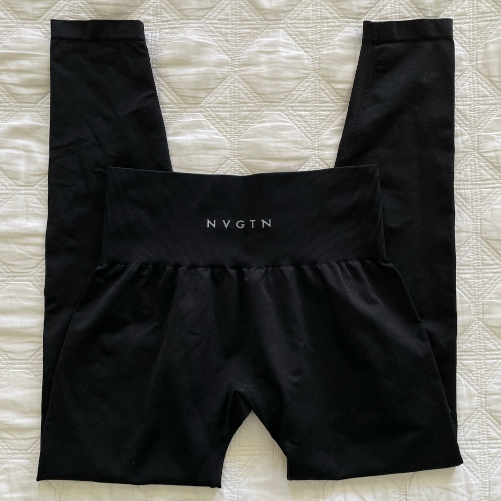 NVGTN SOLID SEAMLESS LEGGINGS